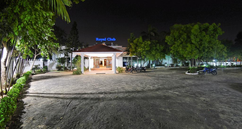 Royal Club Hotel Chennai Eksteriør billede