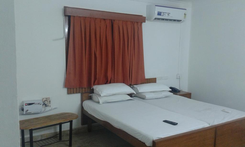 Royal Club Hotel Chennai Eksteriør billede