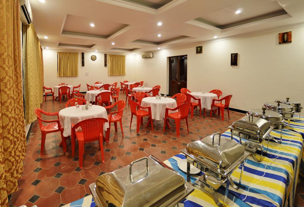 Royal Club Hotel Chennai Eksteriør billede